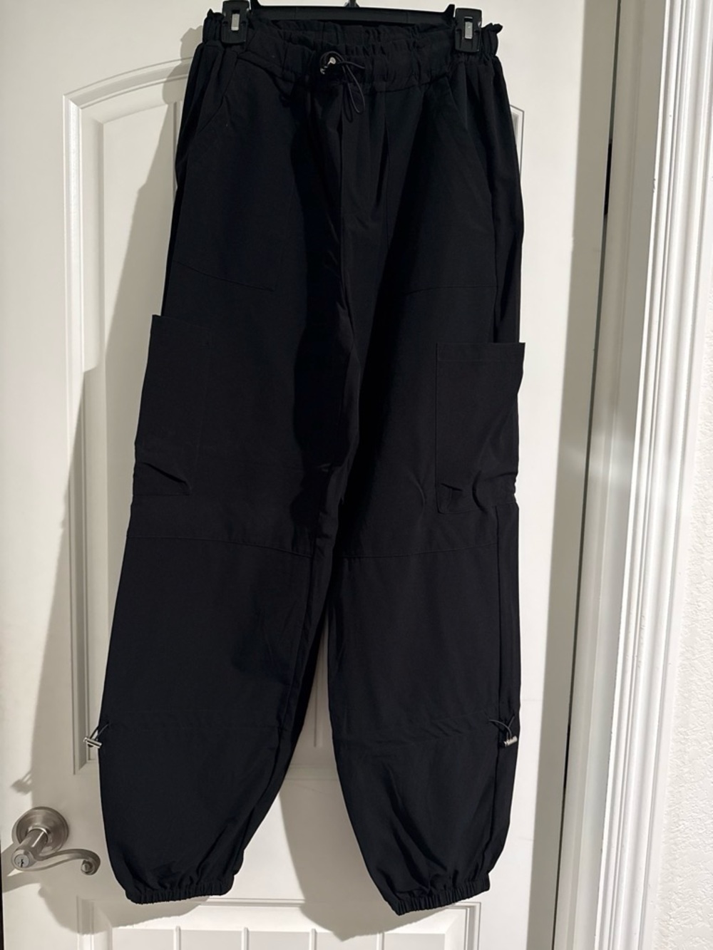 Women's Black Cargo Jogger Pants - Relaxed Fit